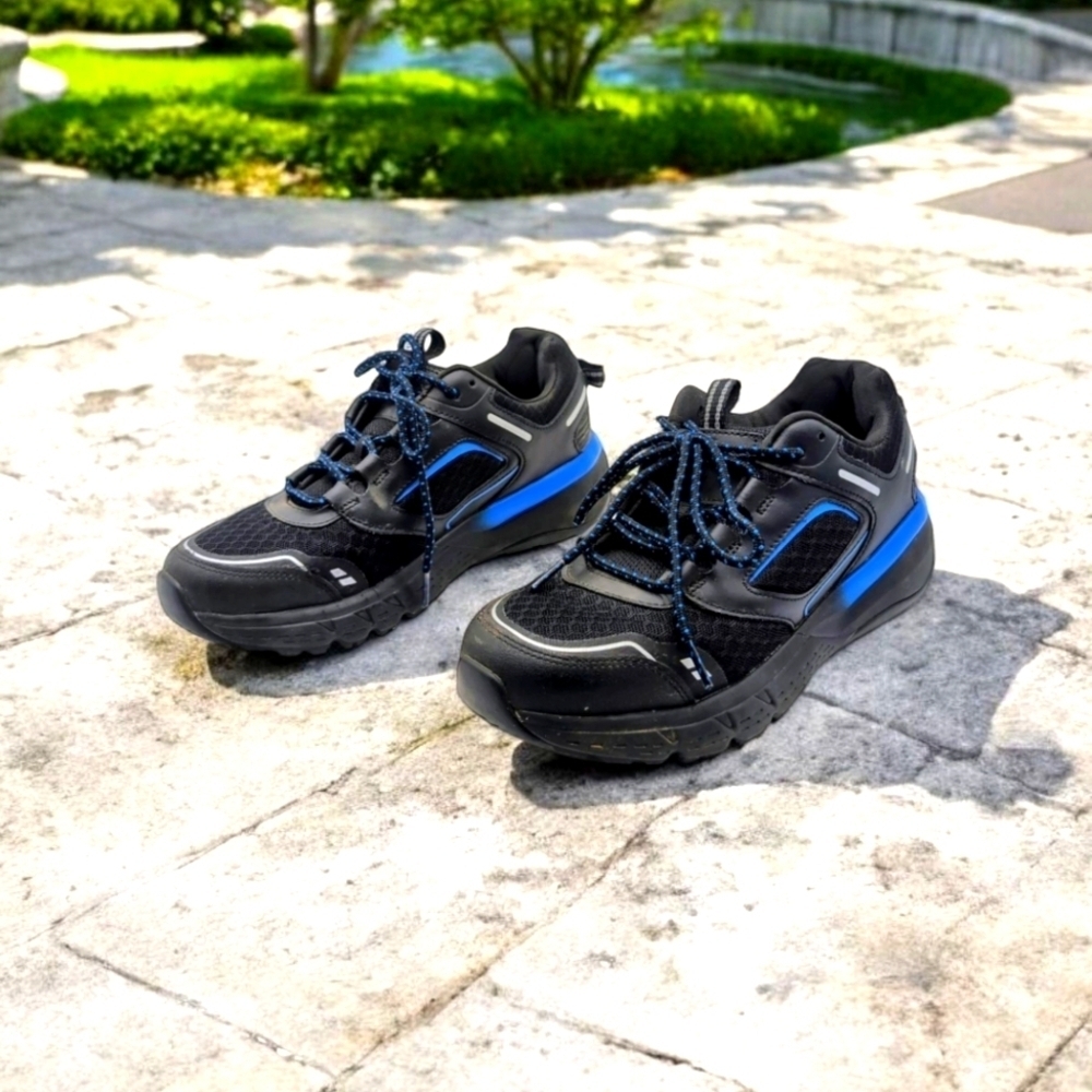 Herman Survivors Sz 7.5 Black and Blue Leather Athletic Shoes